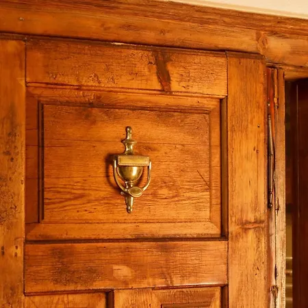 Charm Old Town Апартаменты Брашов